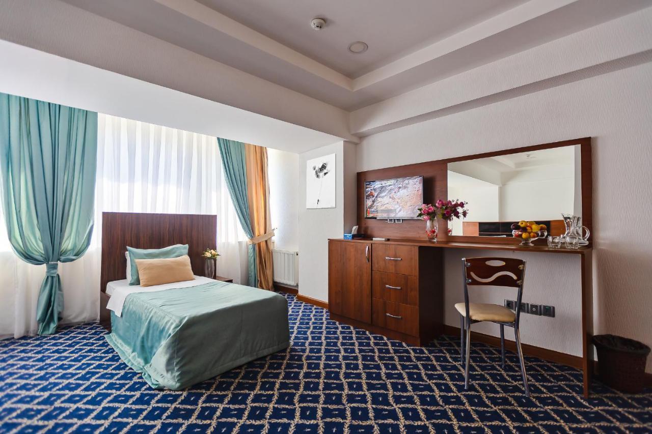 Demir Yol Plaza Hotel Baku Luaran gambar
